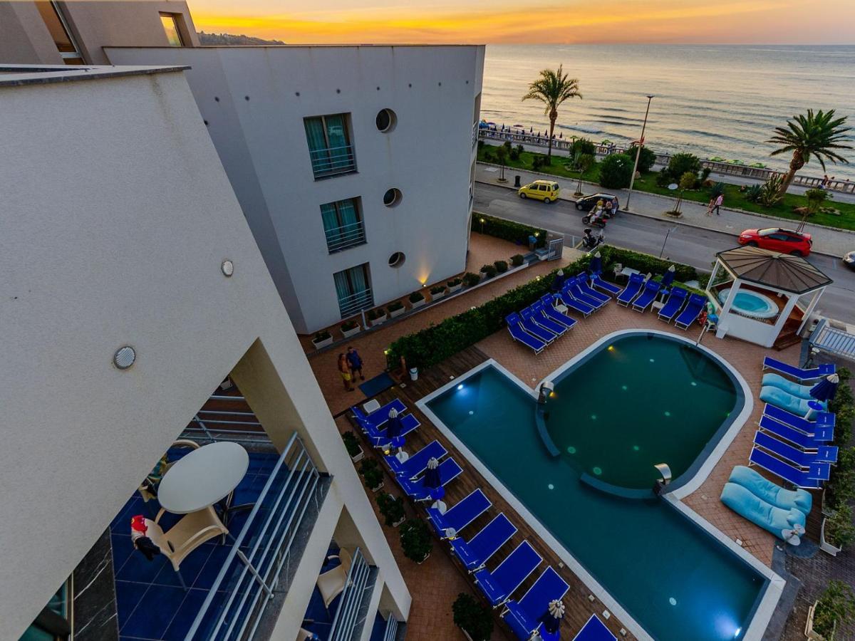 Astro Suite Hotel Cefalù Exterior foto